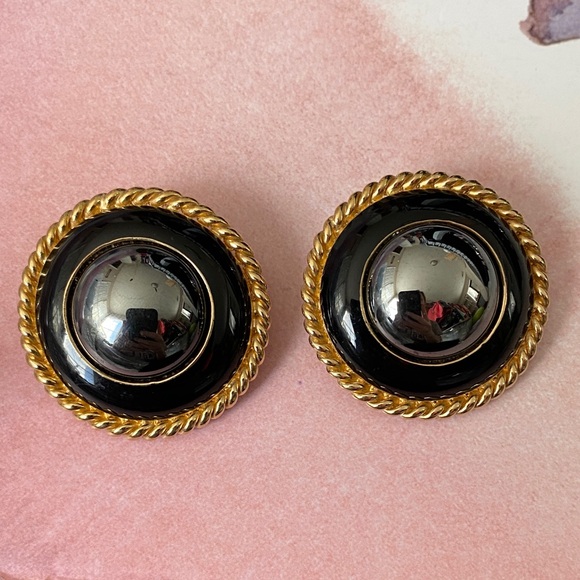 Ciner Jewelry - Ciner Black and Gold Hematite Clip-On Earrings